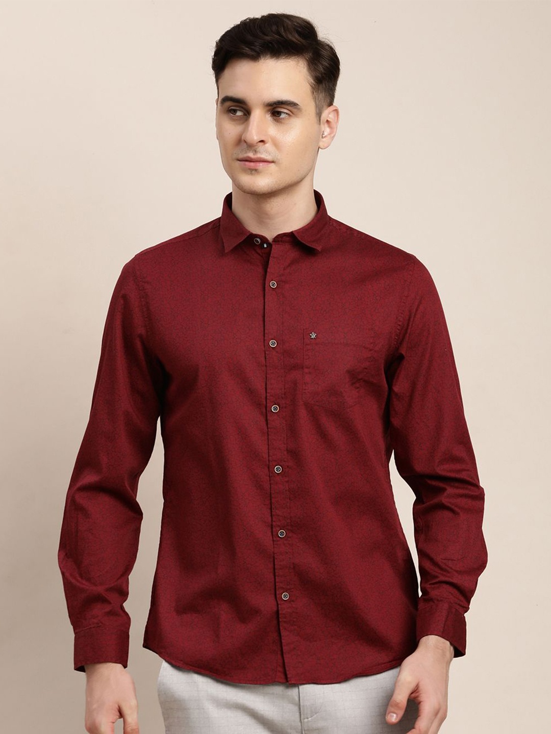 

Turtle Men Relaxed Slim Fit Opaque Printed Casual Shirt, Red