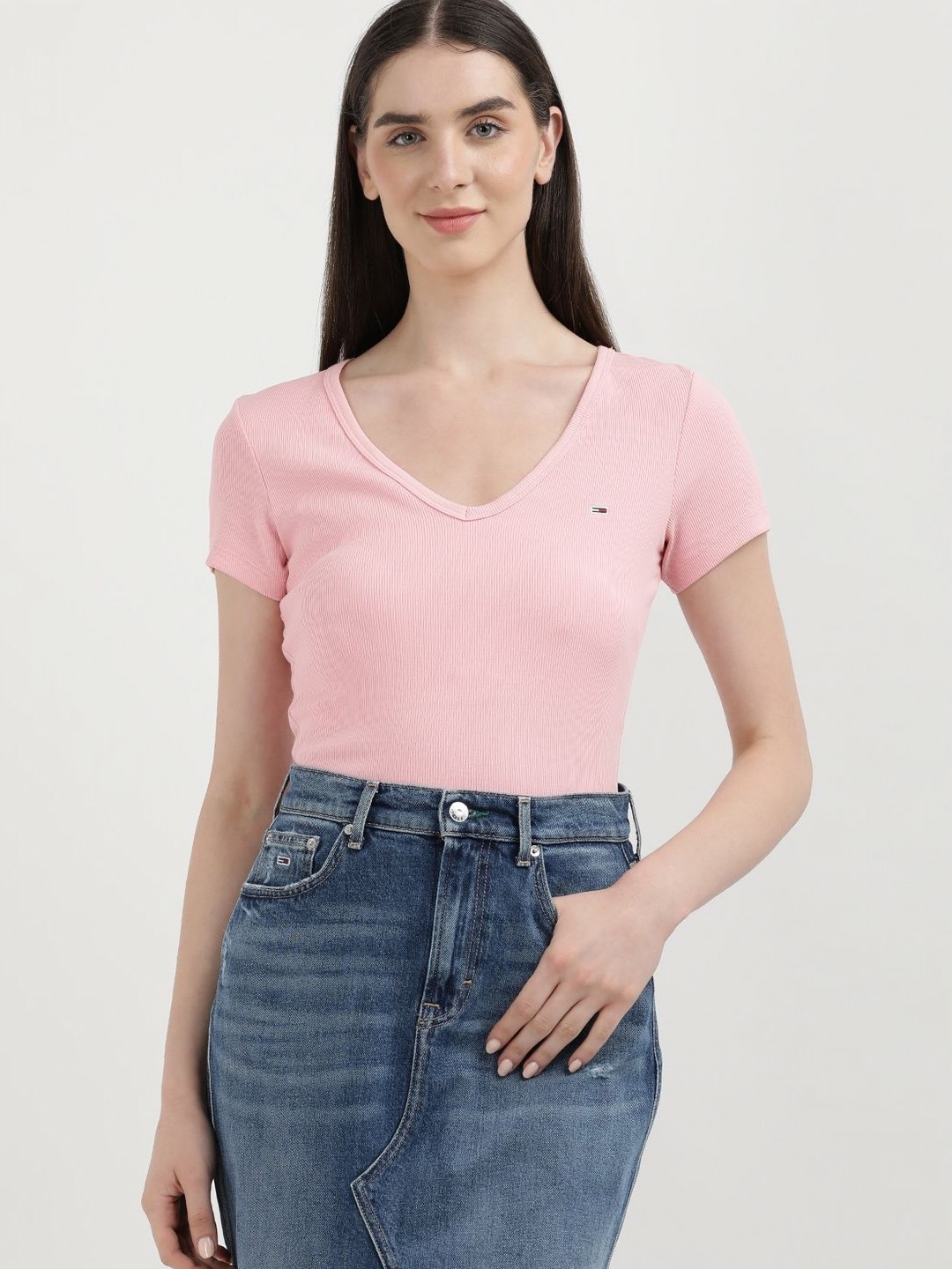 

Tommy Hilfiger Women V-Neck Slim Fit T-shirt, Pink