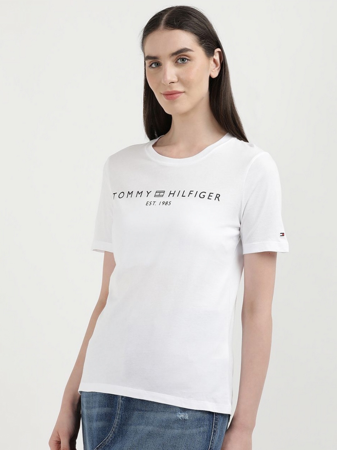 

Tommy Hilfiger Women V-Neck Raw Edge T-shirt, White