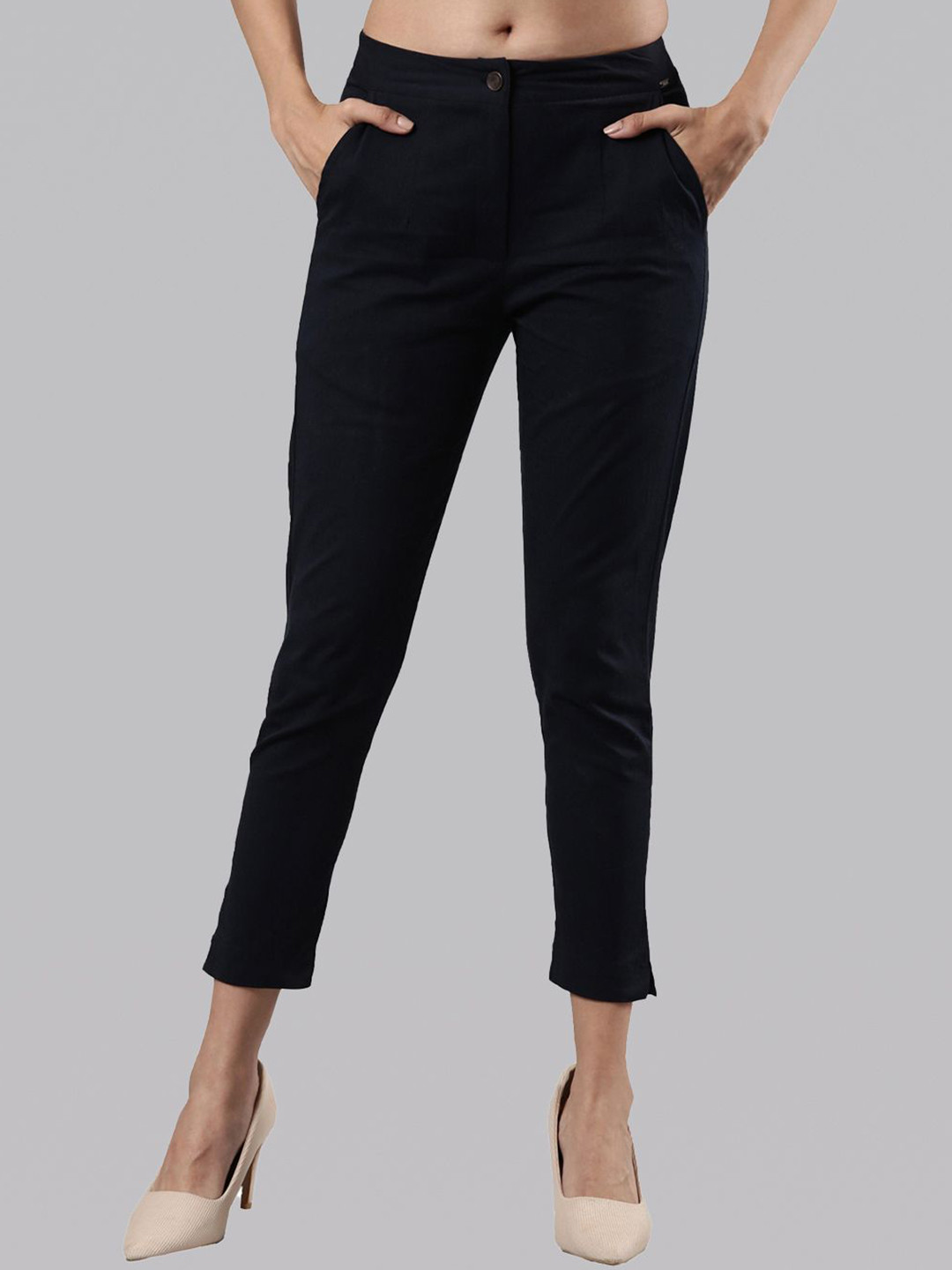 

Femmora Women Comfort Cropped Chinos, Navy blue