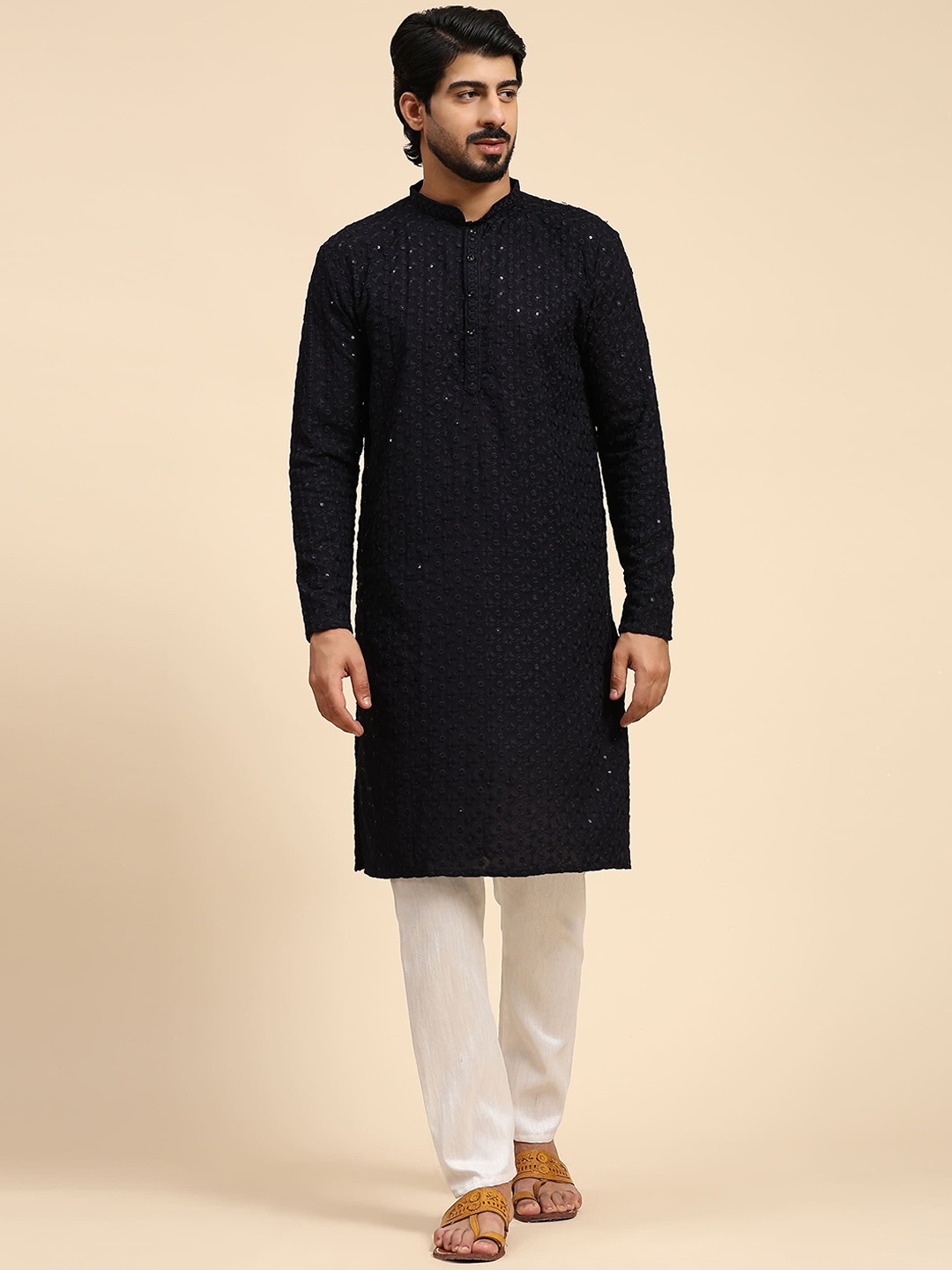 

Rawayi Floral Embroidered Chikankari Mandarin Collar Cotton Straight Kurta, Navy blue