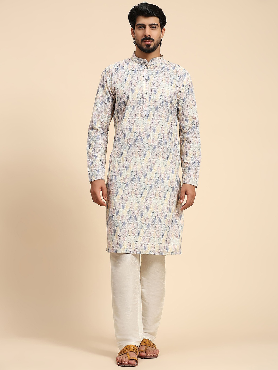 

Rawayi Geometric Printed Mandarin Collar Thread Work Straight Kurta, Blue