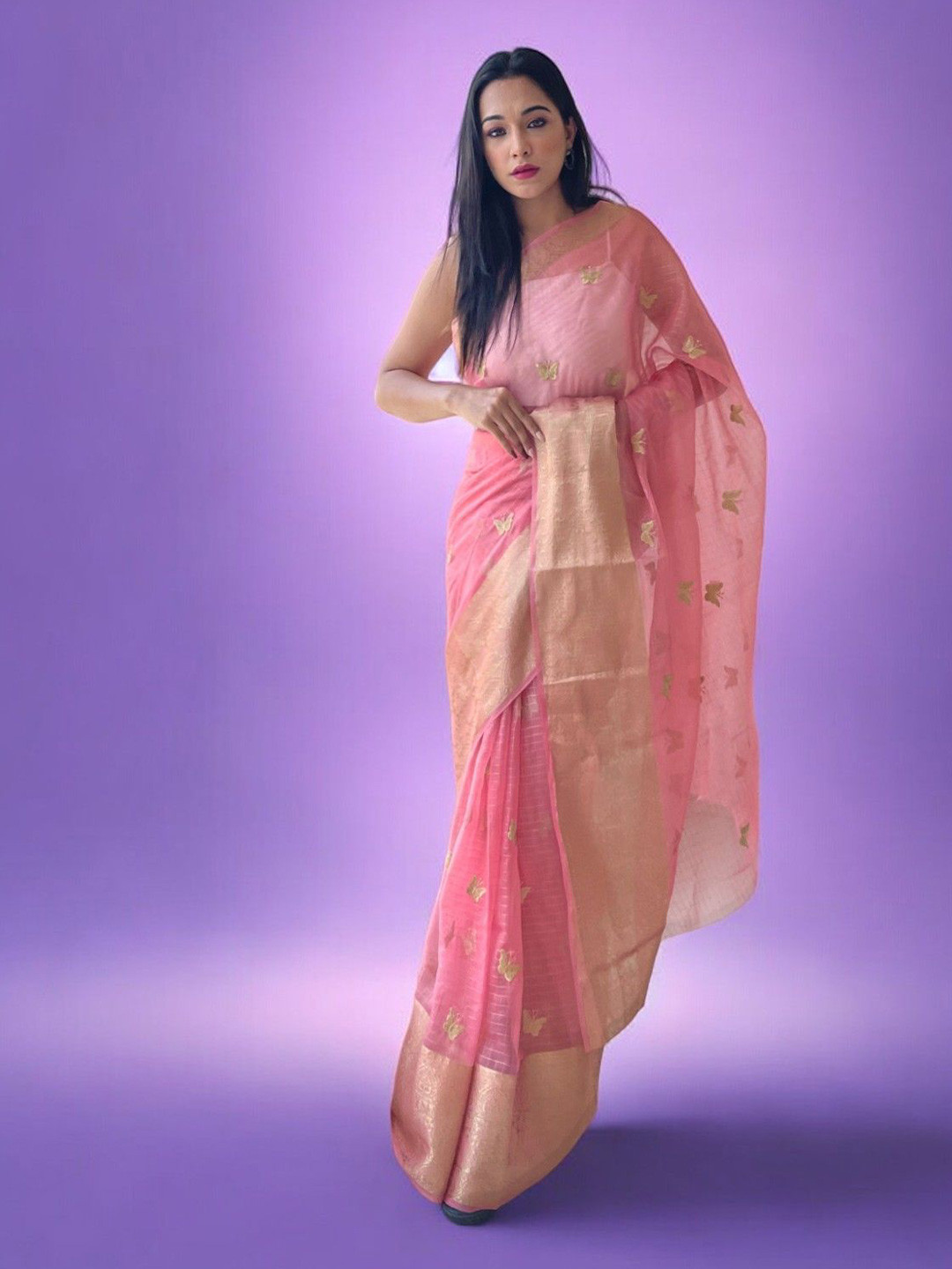 

VAMSEE Embellished Zari Organza Saree, Pink