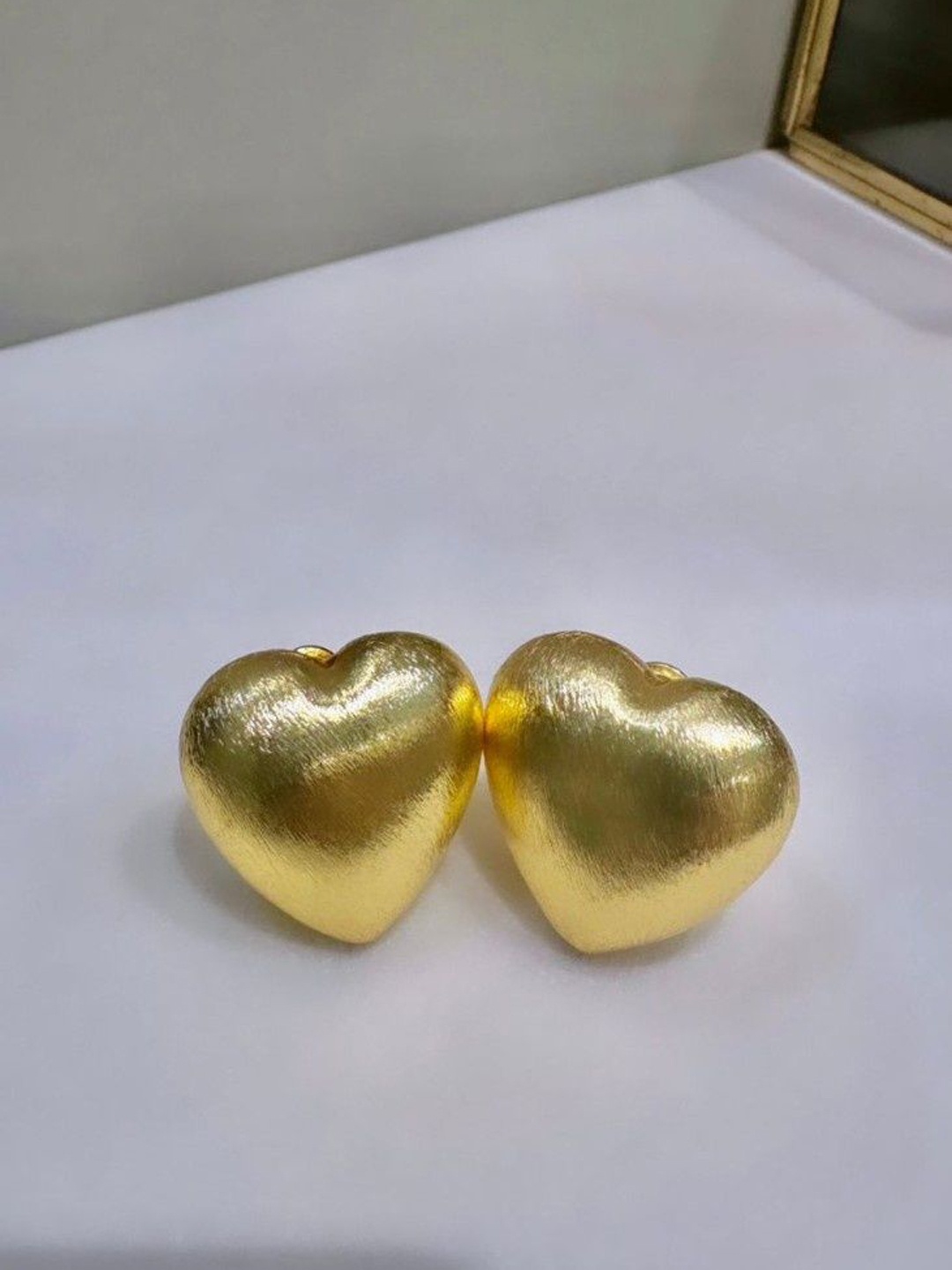 

AMADA JEWELS Gold-Plated Heart Shaped Studs Earrings