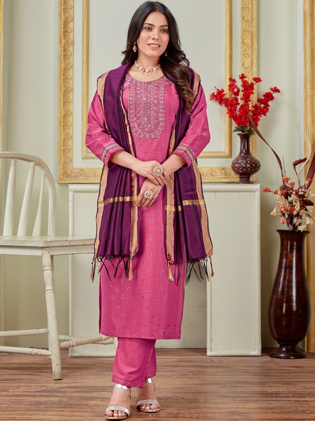 

ARADHNA Ethnic Motifs Embroidered Thread Work Pure Cotton Kurta With Trousers, Purple