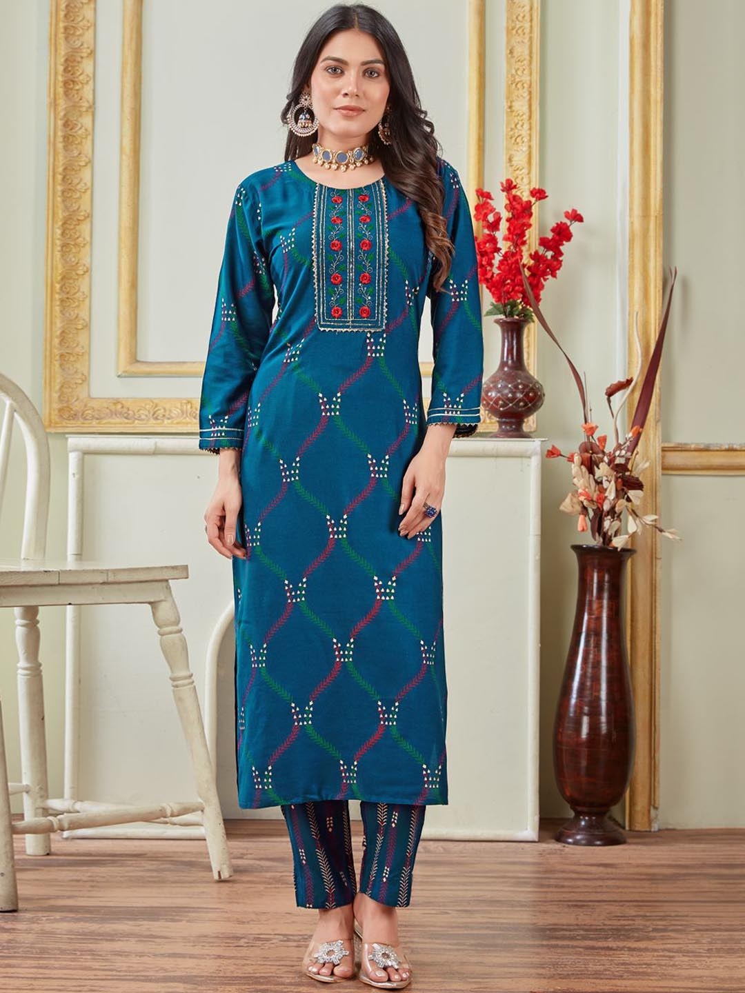 

ARADHNA Ethnic Motifs Embroidered Straight Thread Work Kurta with Trousers, Navy blue