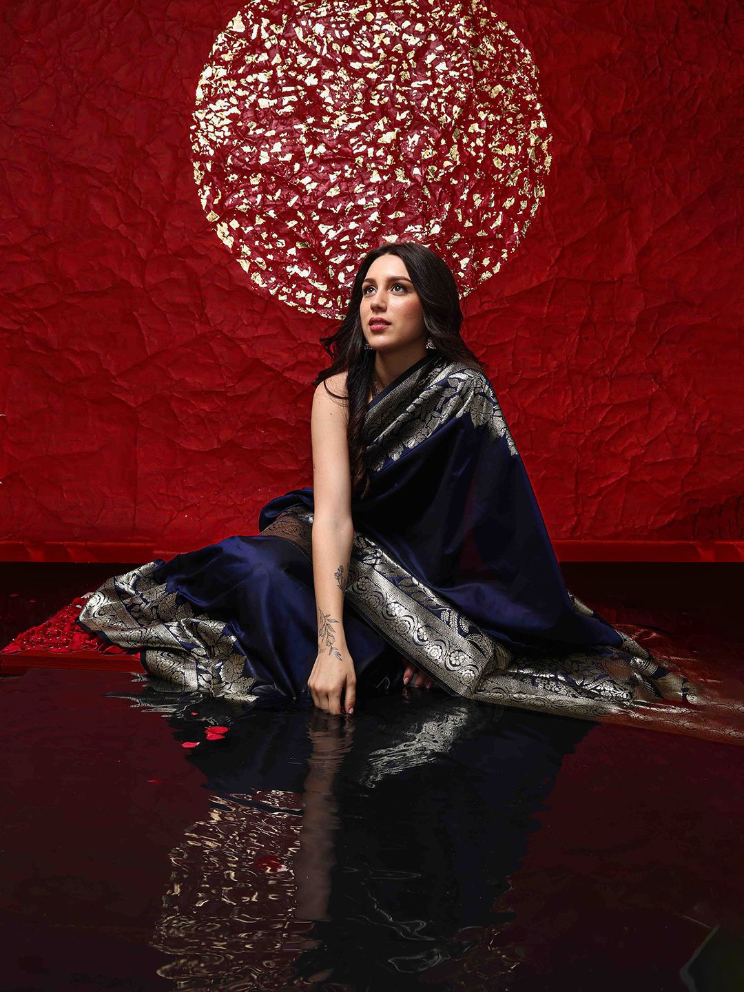 

Ishin Woven Design Zari Banarasi Saree, Navy blue