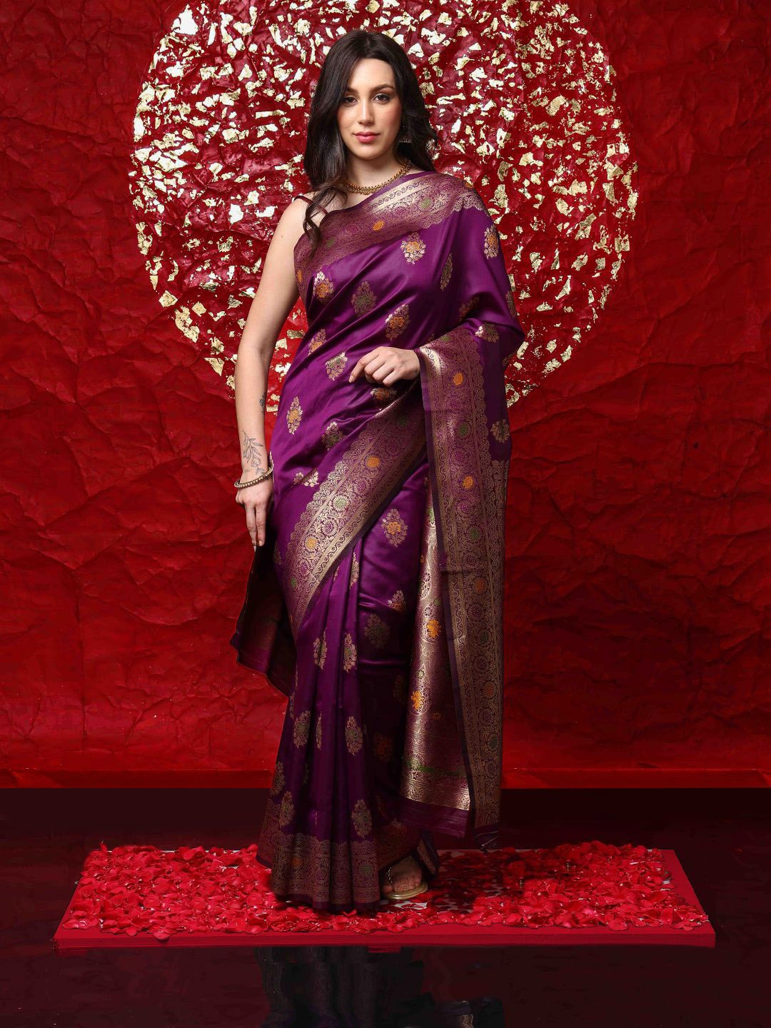 

Ishin Ethnic Motif Zari Woven Banarasi Saree, Purple