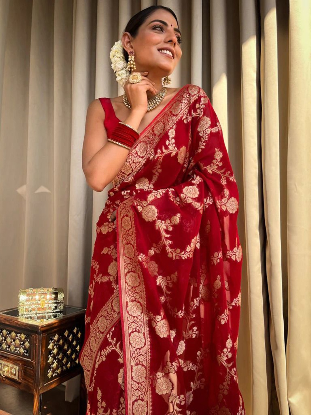 

revika Woven Design Zari Pure Silk Kanjeevaram Saree, Red