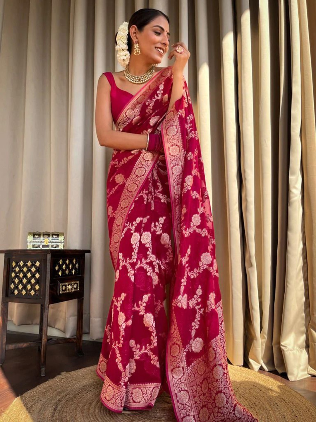 

revika Woven Design Zari Pure Silk Kanjeevaram Saree, Pink