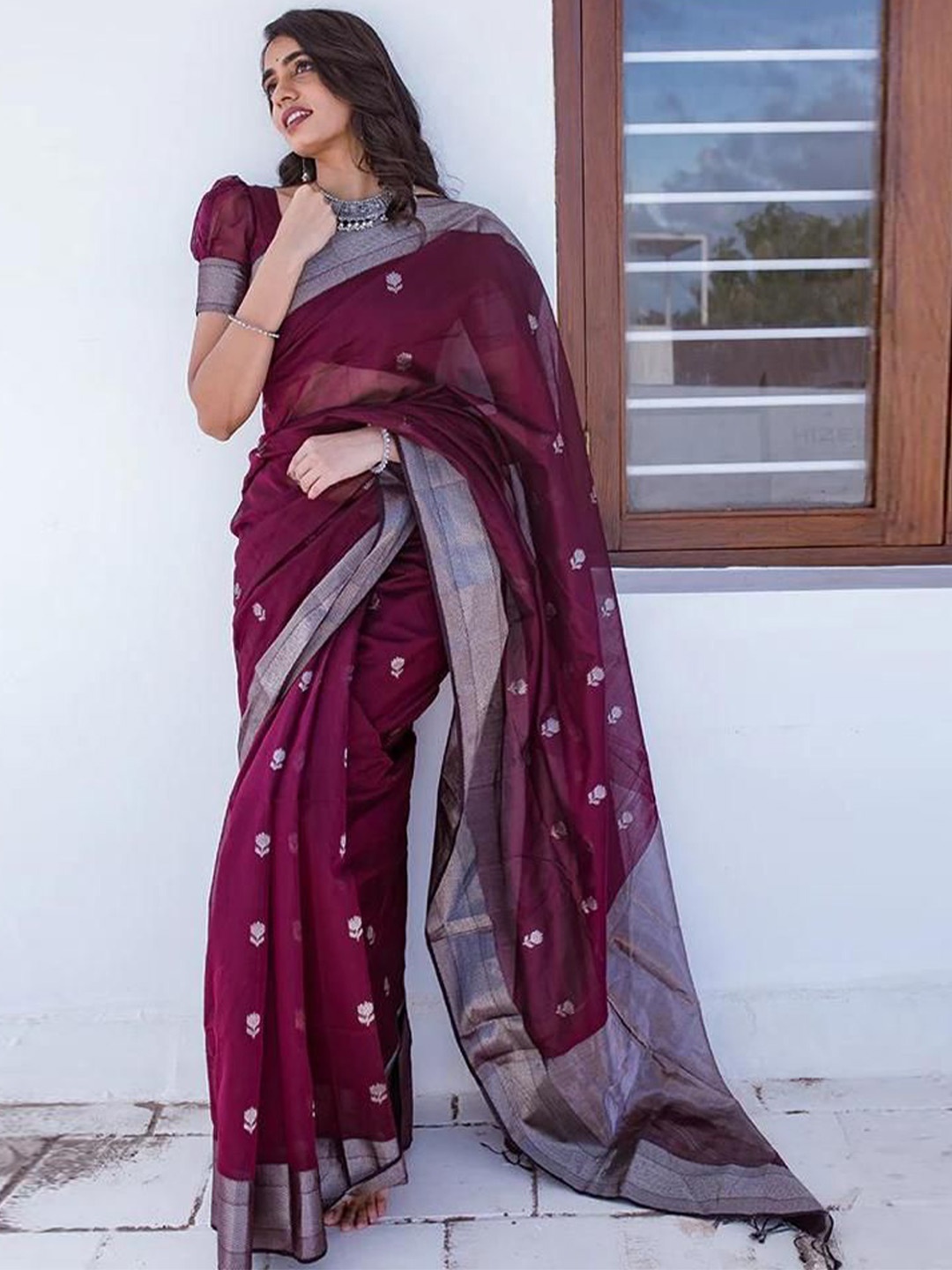 

revika Ethnic Motif Zari Woven Pure Silk Kanjeevaram Saree, Purple