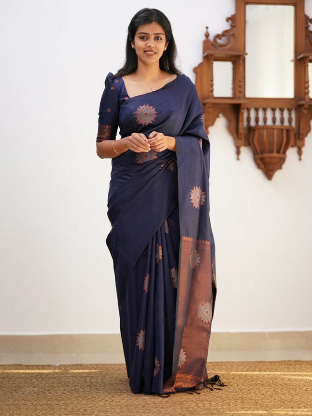 

revika Woven Design Zari Pure Silk Kanjeevaram Saree, Blue