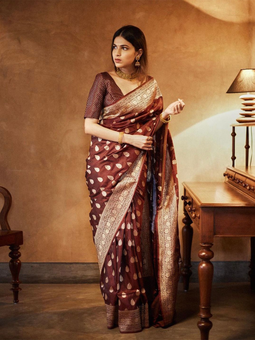 

revika Woven Design Zari Pure Silk Kanjeevaram Saree, Maroon
