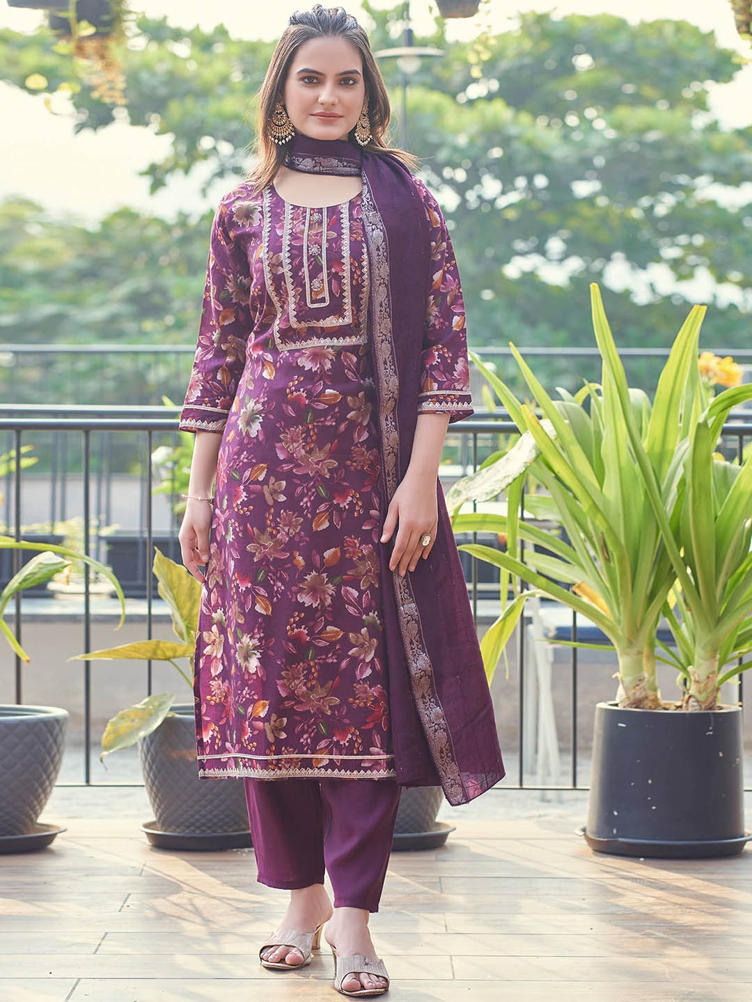 

Peachmode Floral Printed Regular Thread Work Straight Kurta With Trousers & Dupatta, Purple