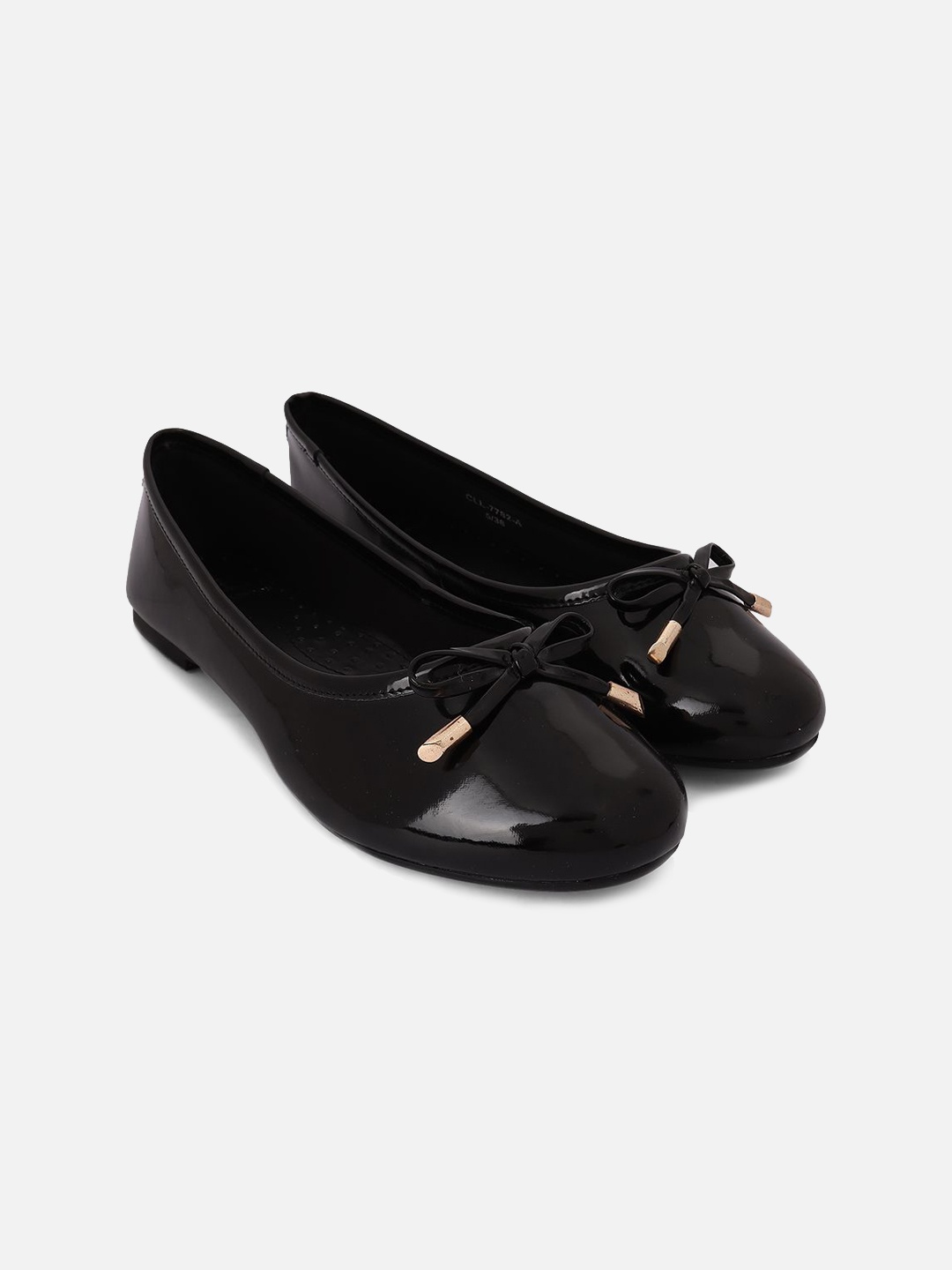 

Carlton London Women Round Toe Ballerinas With Bows, Black