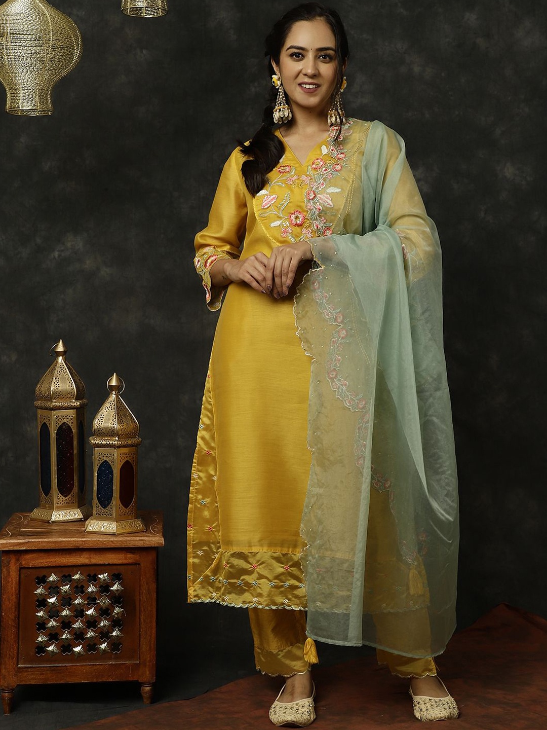 

Jaipur Kurti Floral Embroidered Regular Aari Work Straight Kurta With Trousers & Dupatta, Mustard