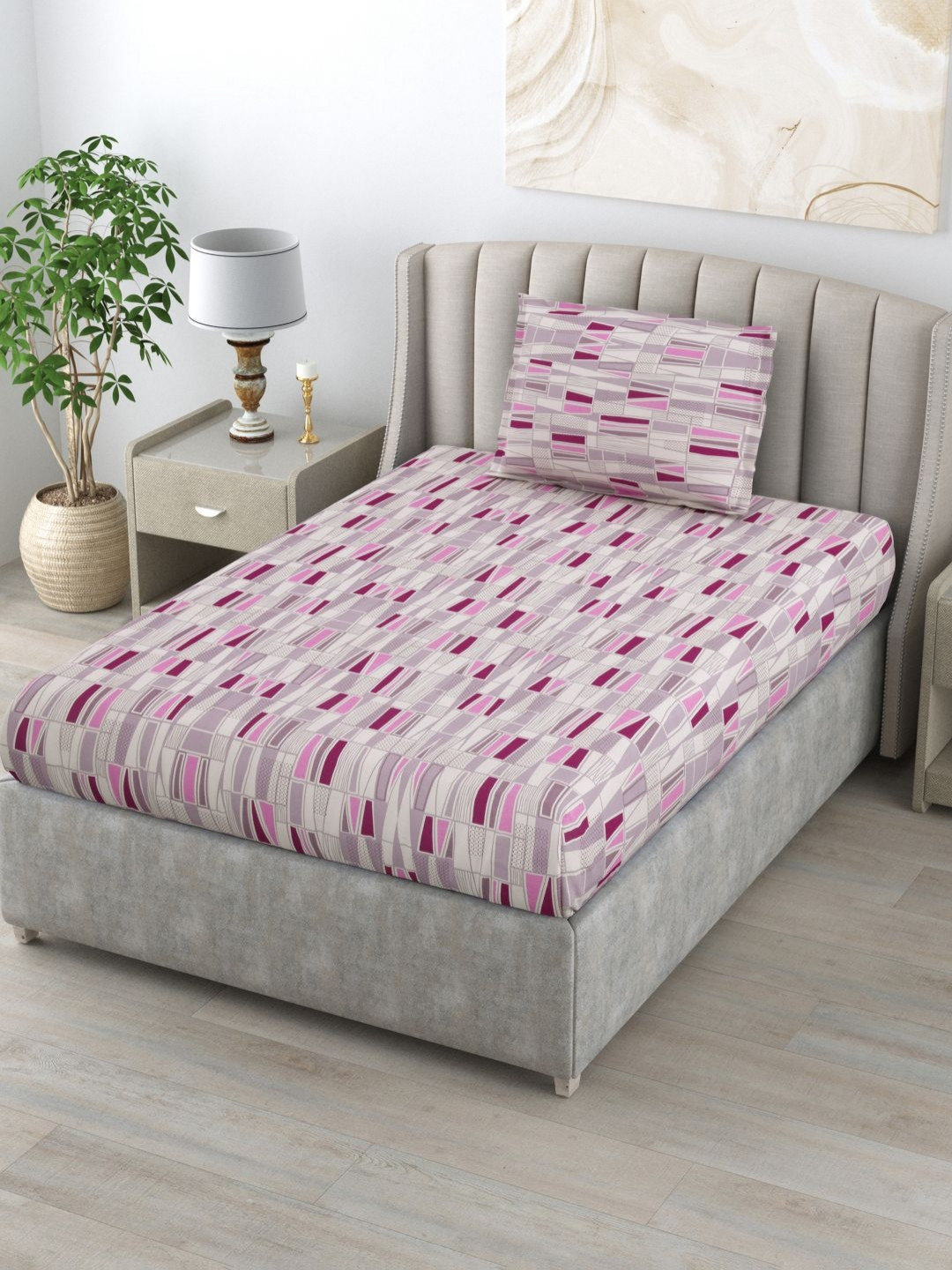 

BOMBAY DYEING Epigram Pink Printed Pure Cotton 144 TC Single Bedsheet & Pillow Covers