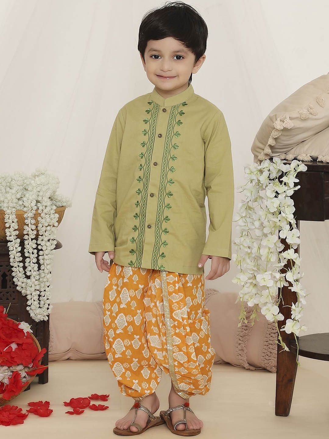 

KID1 Boys Floral Embroidered Thread Work Pure Cotton Kurta With Dhoti Pants, Green