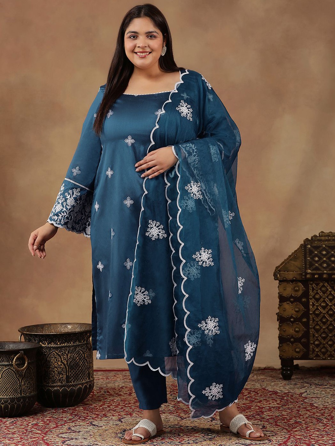 

INDDUS PLUS Floral Embroidered Regular Gotta Patti Straight Kurta With Trousers & Dupatta, Teal