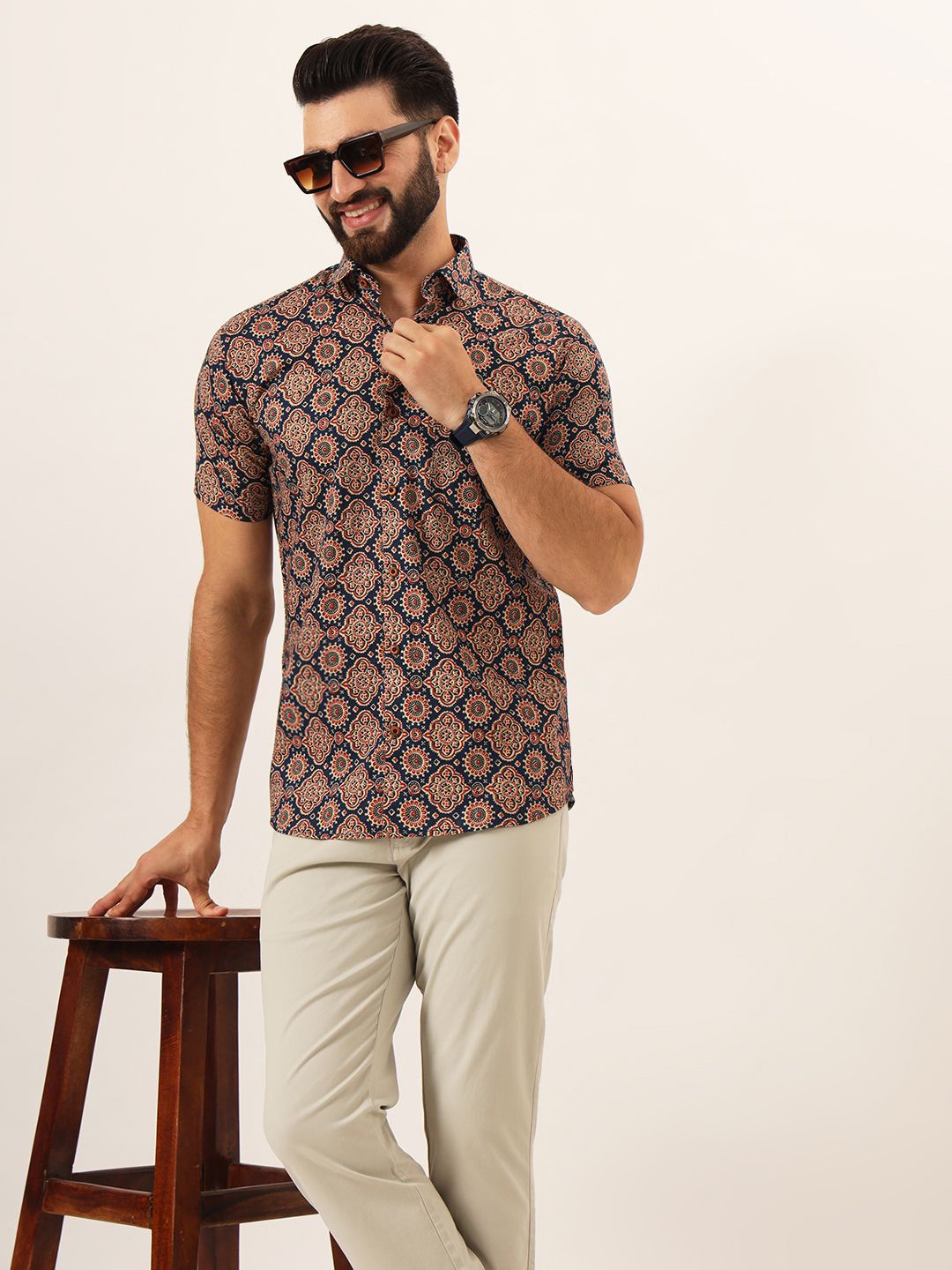

MILLENNIAL MEN Men Ethnic Motifs Printed Comfort Sheer Casual Shirt, Navy blue