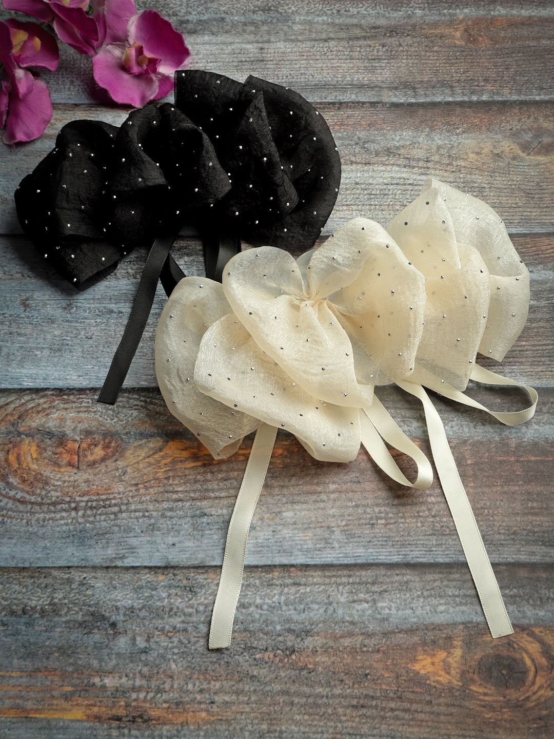 

VOGUE HAIR ACCESSORIES Women Set of 2 Embellished Alligator Hair Clip, Black