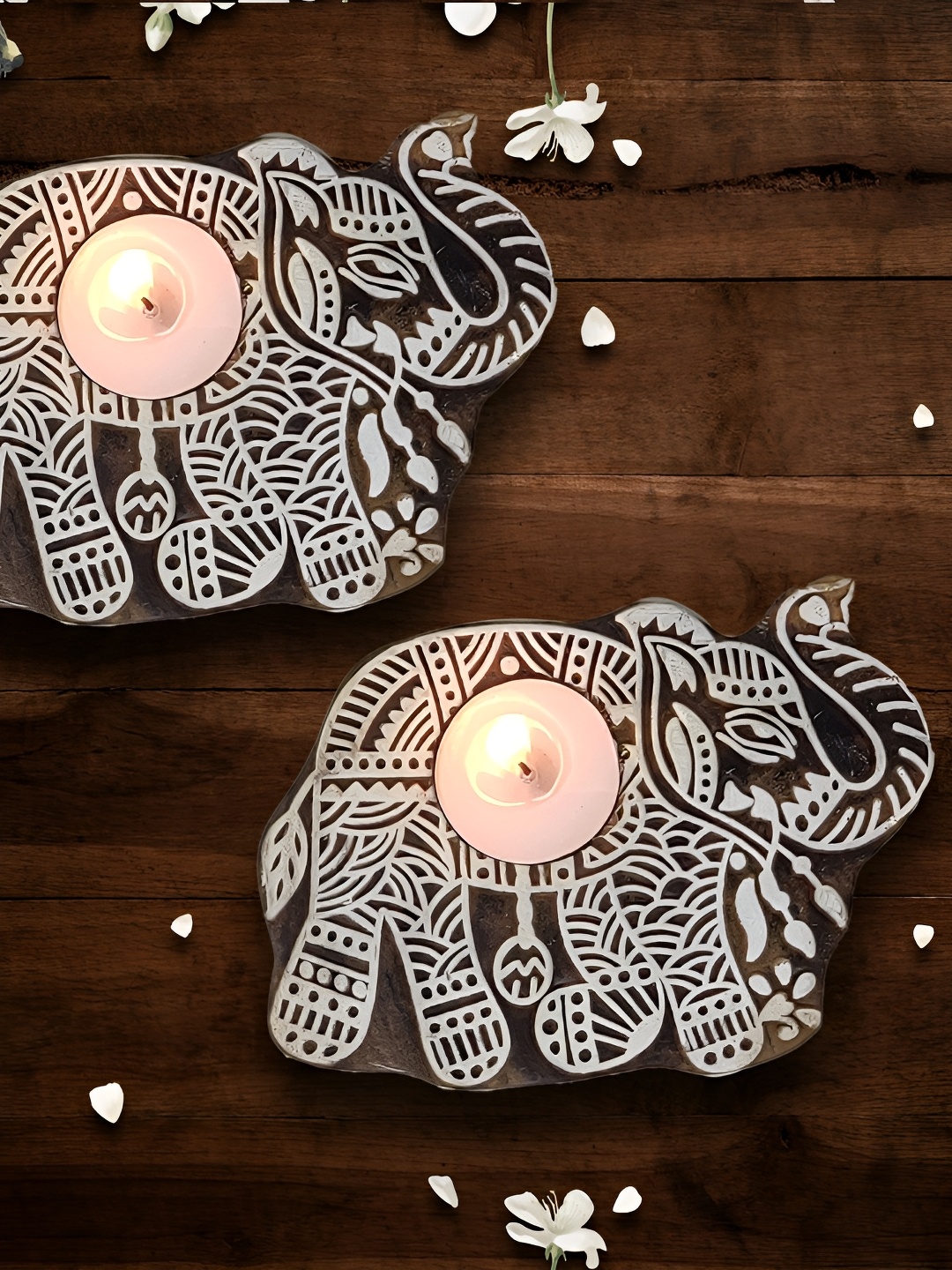 

The Artisan Emporium Brown & White 2 Pieces Printed Wooden T Light Candle Holder