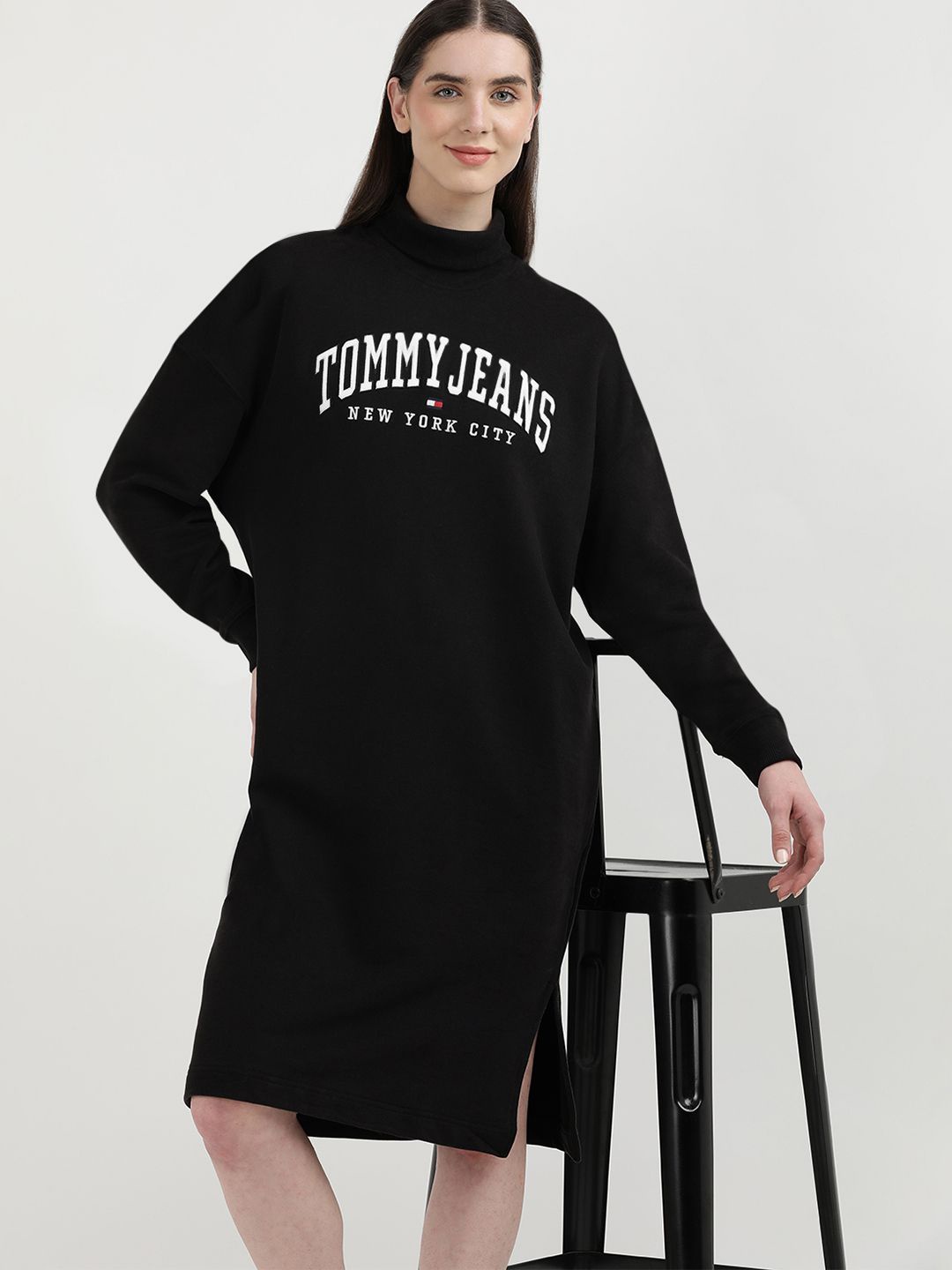 

Tommy Hilfiger Mock Neck Printed T-shirt Dress, Black