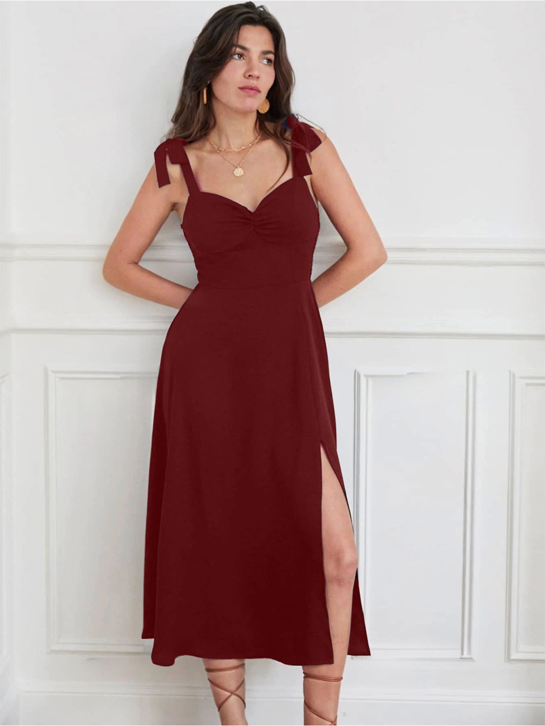 

Tivante Solid Sweetheart Neck Midi Dress, Maroon