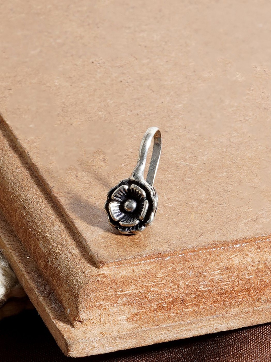 

TEEJH Kusum Silver-Plated Oxidised Stud Nosepin