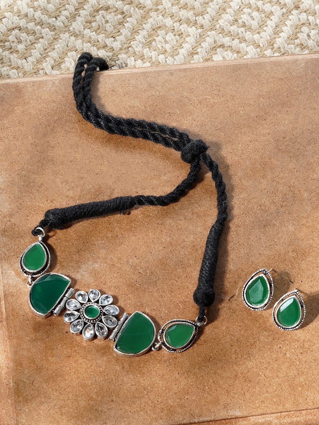 

TEEJH Silver Stone-Studded Jewellery Set