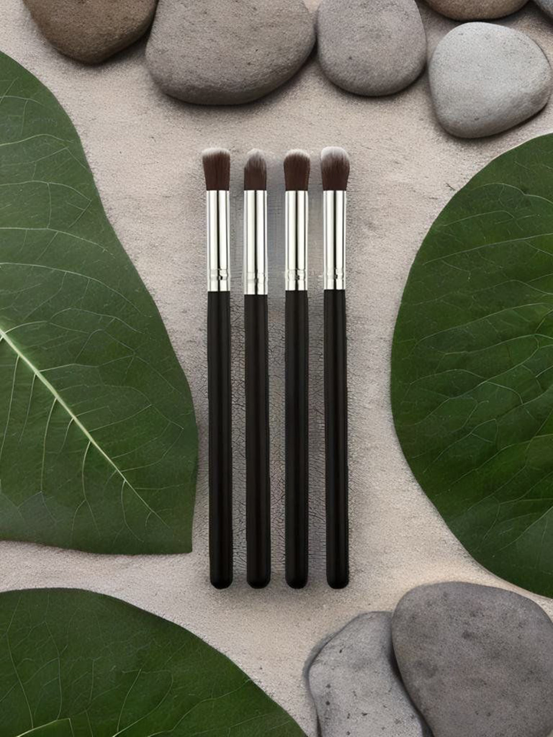 

DALUCI Set Of 4 Eye Shadow Brush, Black