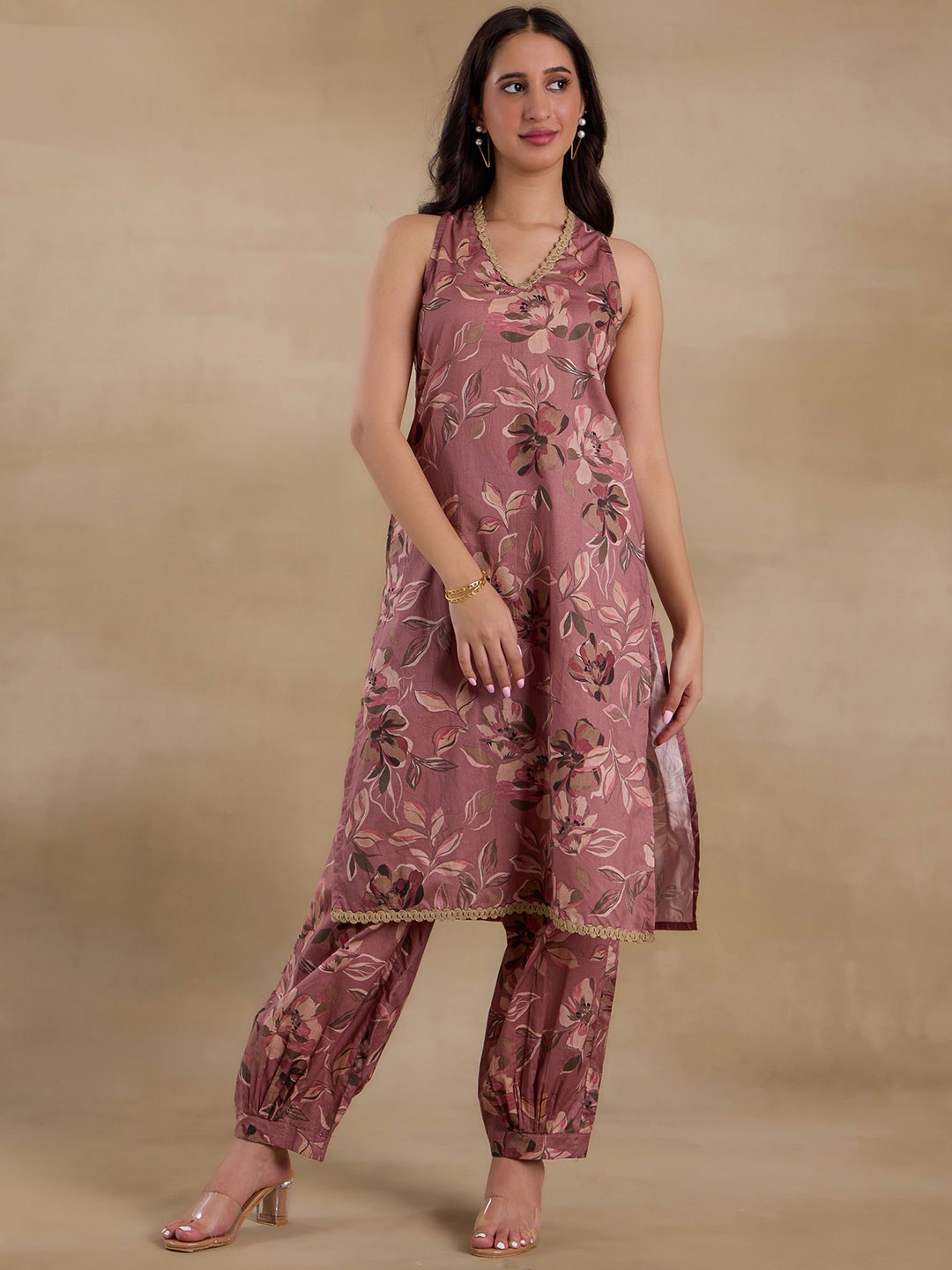 

Alaya By Stage3 Floral Printed V-Neck Regular Straight Kurta With Salwar, Pink