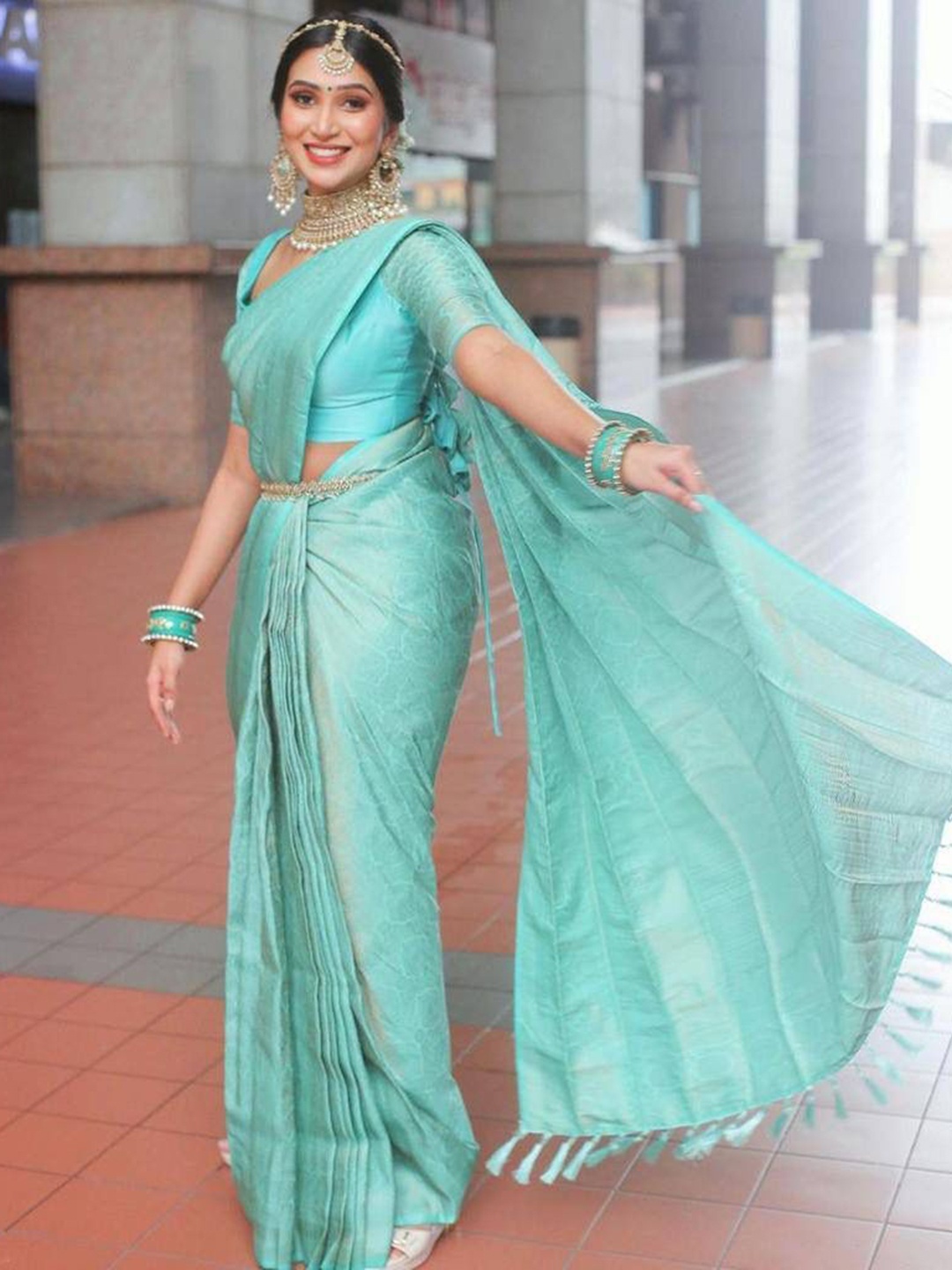 

revika Ethnic Motif Zari Woven Pure Silk Kanjeevaram Saree, Sea green