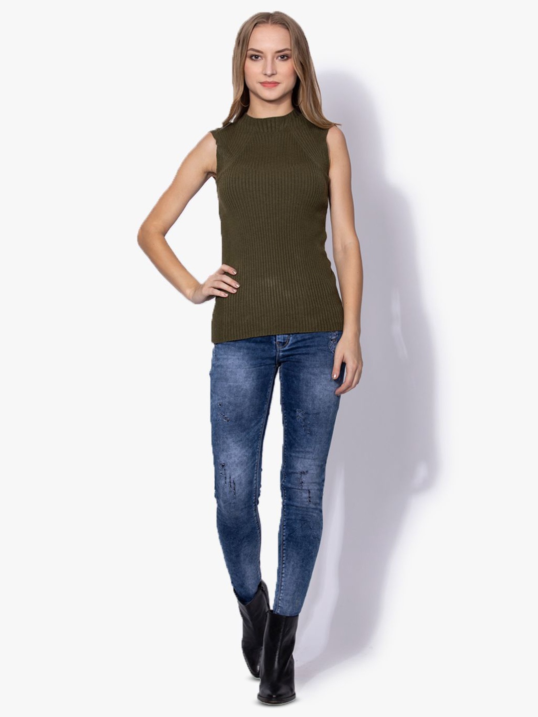 

Global Republic Women Solid Top, Olive