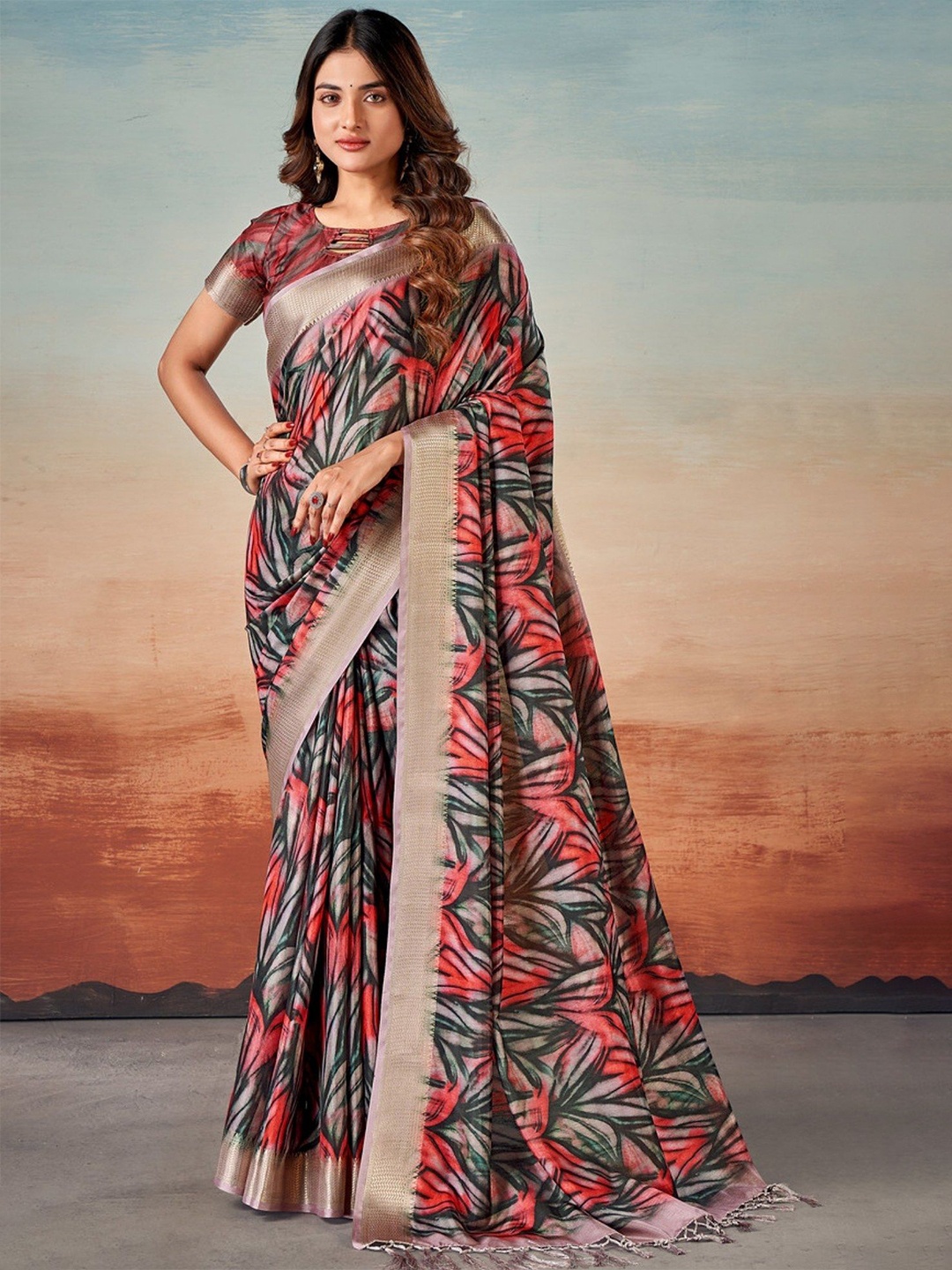 

MySilkLove Abstract Zari Woven Saree, Red