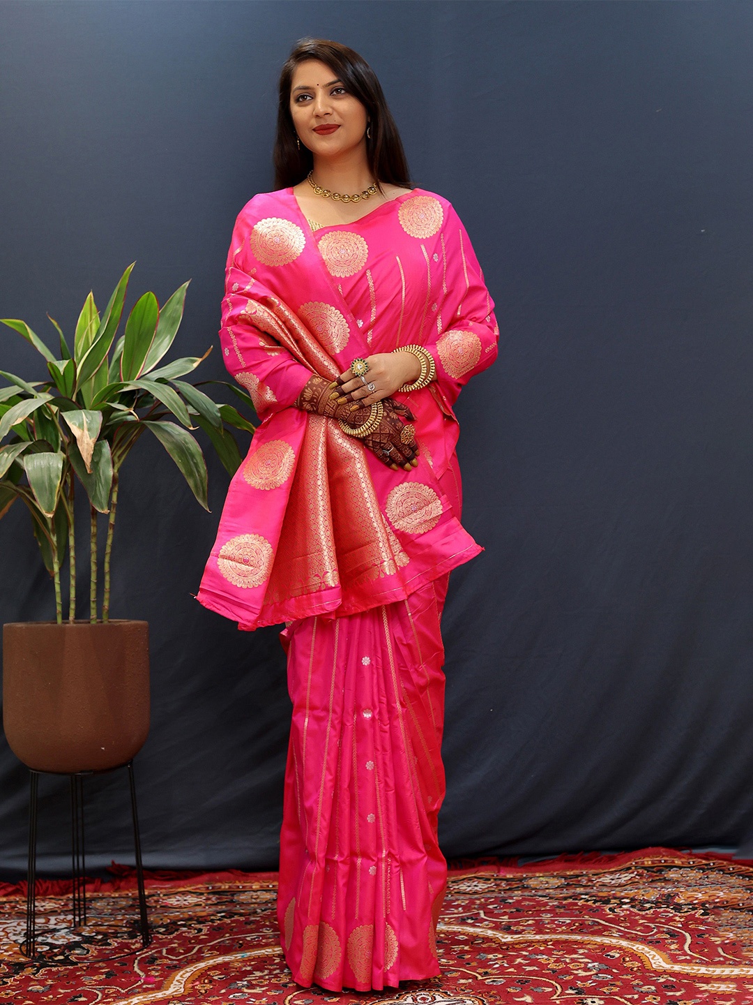 

KIMISHA Woven Design Zari Handloom Kanjeevaram Saree, Pink
