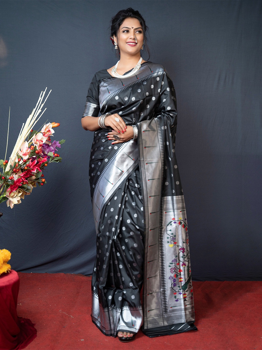 

KIMISHA Ethnic Motif Zari Woven Paithani Saree, Black