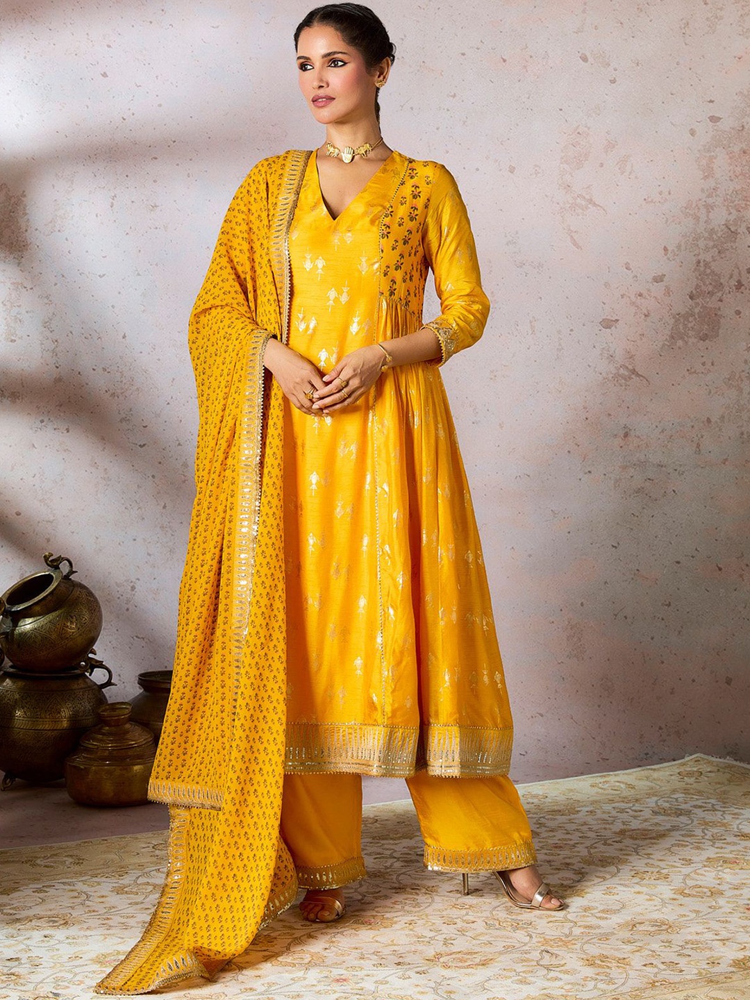 

Masaba Floral Printed Regular Gotta Patti Raw Silk Kurta with Palazzos & Dupatta, Yellow