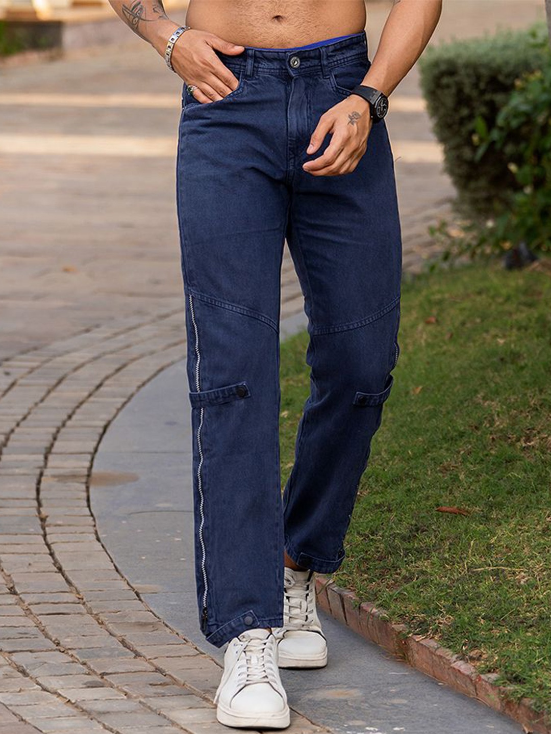 

Tistabene Men Straight Fit Mildly Distressed Light Fade Jeans, Blue