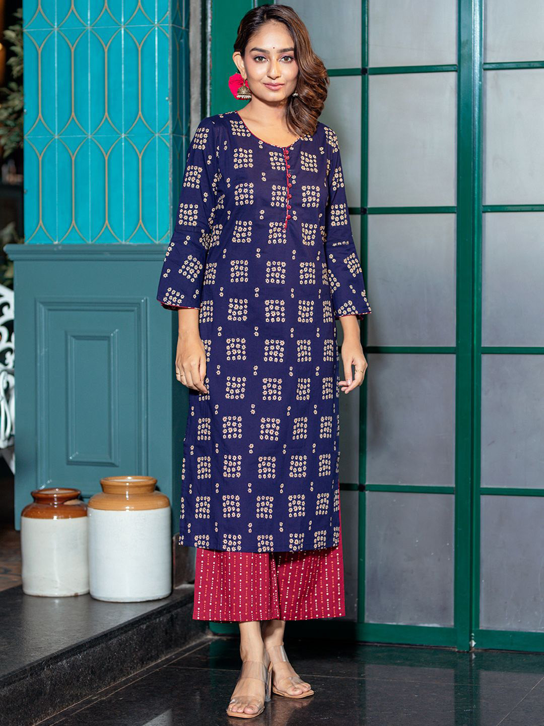 

AKS Floral Printed Regular Pure Cotton Kurta with Palazzos, Navy blue