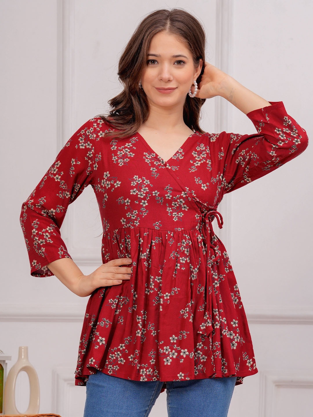 

INDIANIC Floral Printed V-Neck Angrakha Kurti, Red