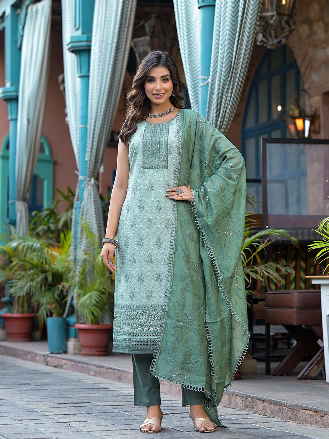 

AKS Couture Floral Embroidered Regular Pure Cotton Straight Kurta With Trousers & Dupatta, Green