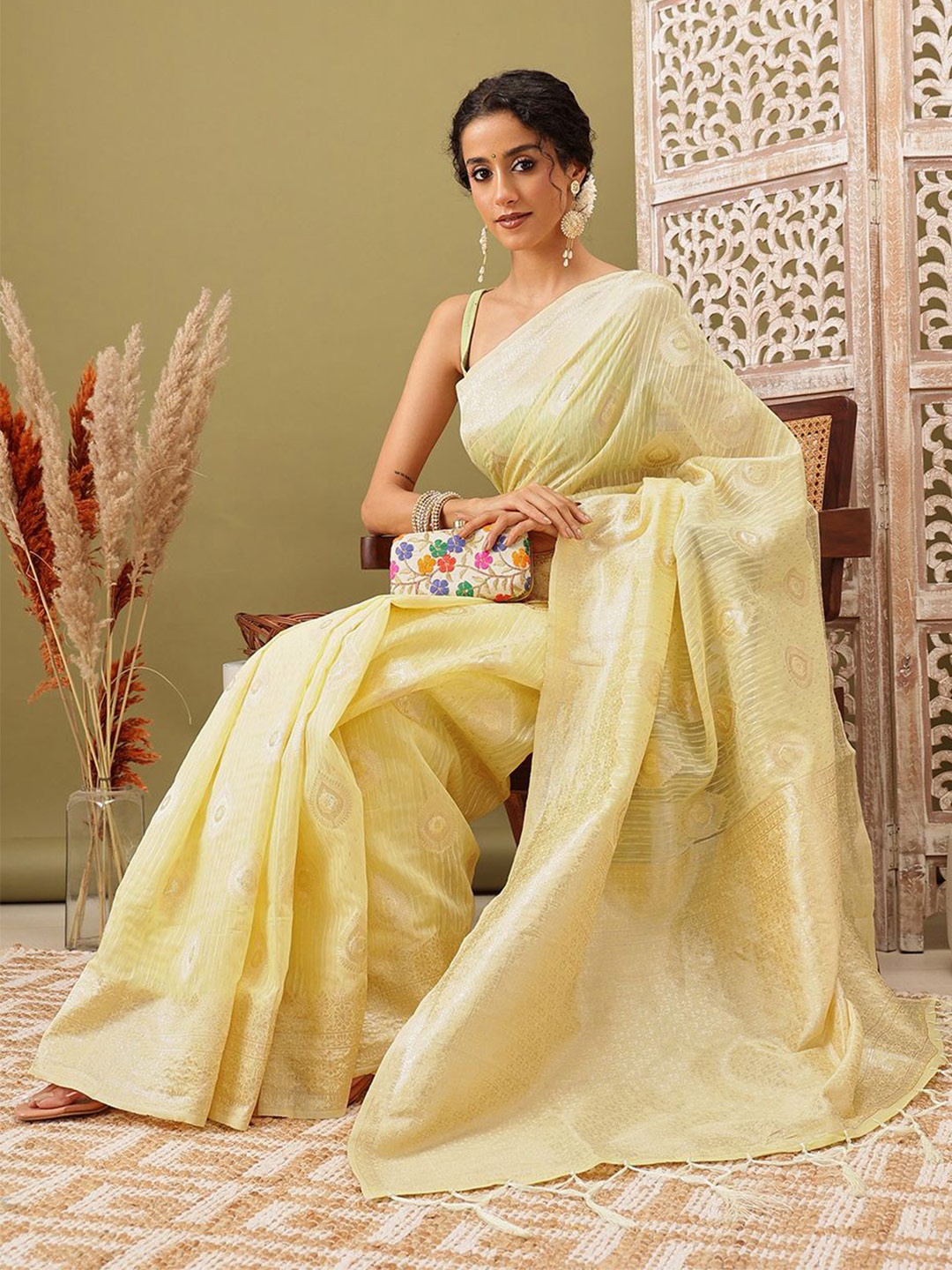 

Silk Land Woven Designed Zari Bomkai Silk Saree, Yellow