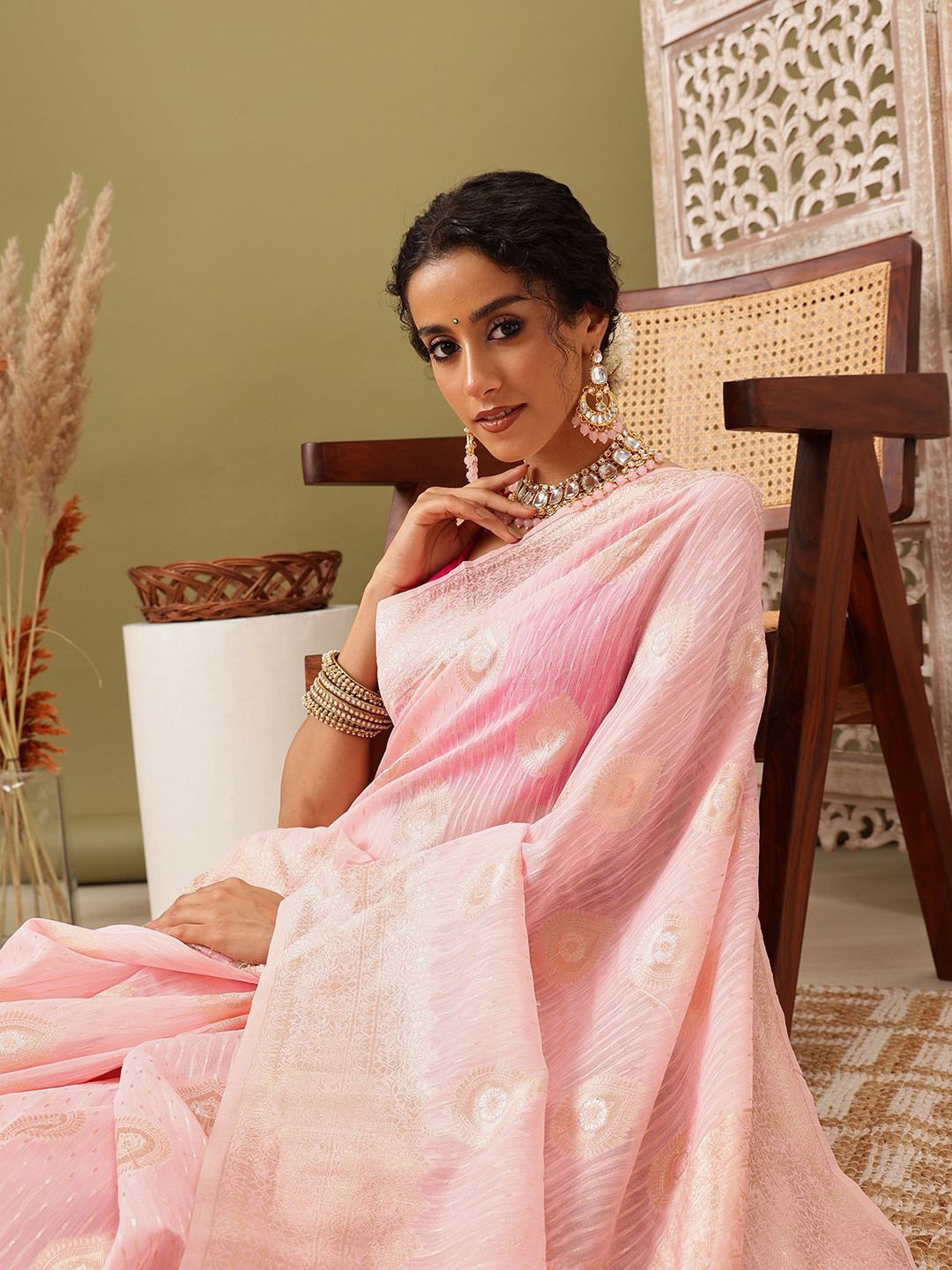 

Silk Land Ethnic Motif Zari Woven Bomkai silk Saree, Pink