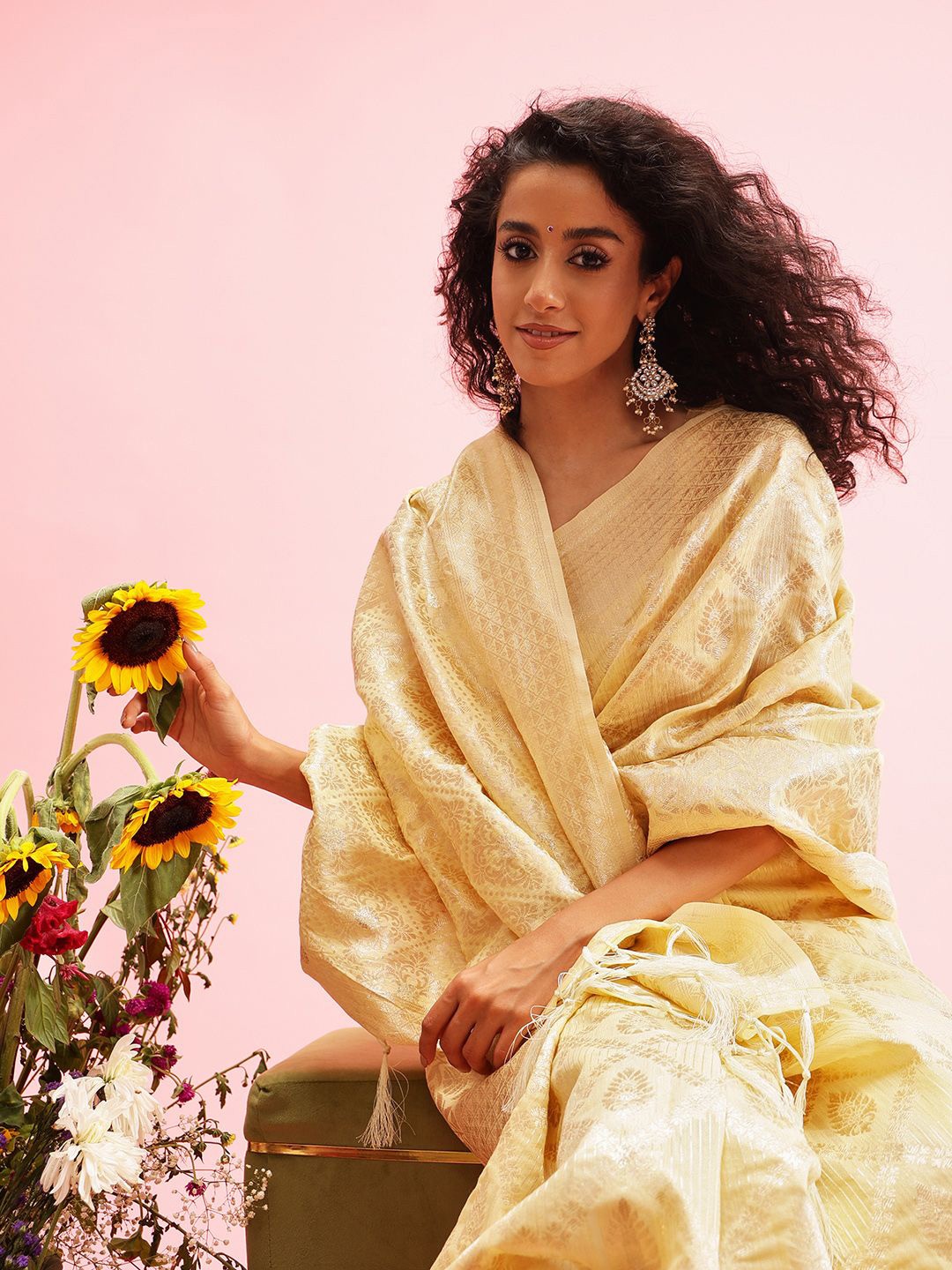 

Silk Land Woven Design Zari Bomkai silk Saree, Yellow