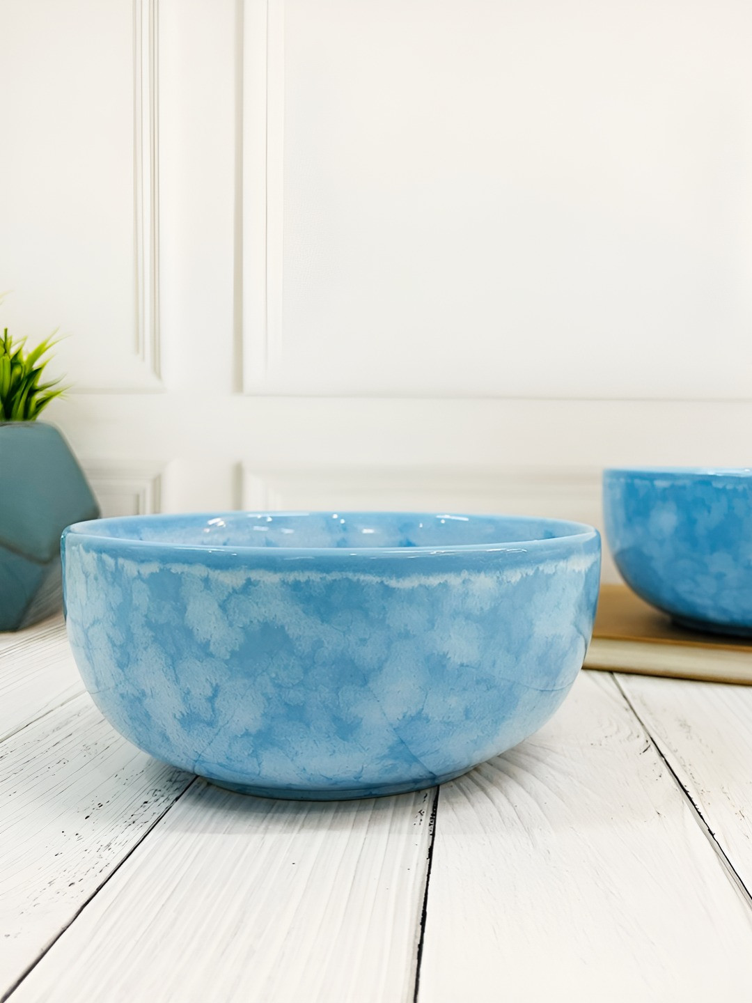 

The Artisan Emporium 2-Pcs Blue Printed Ceramic Serving Bowls-800ml