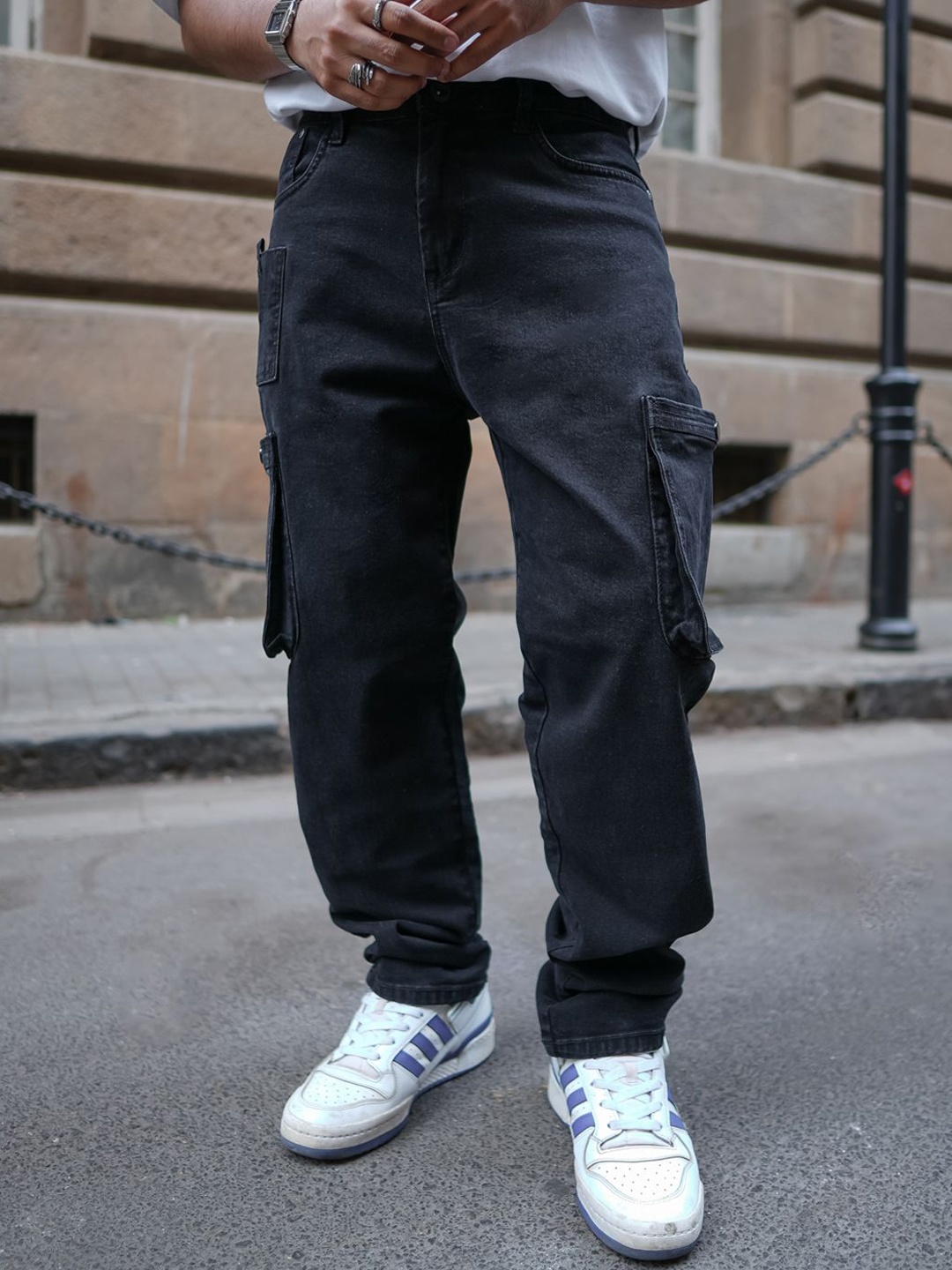 

Powerlook Men Light Fade Cargo Jeans, Black