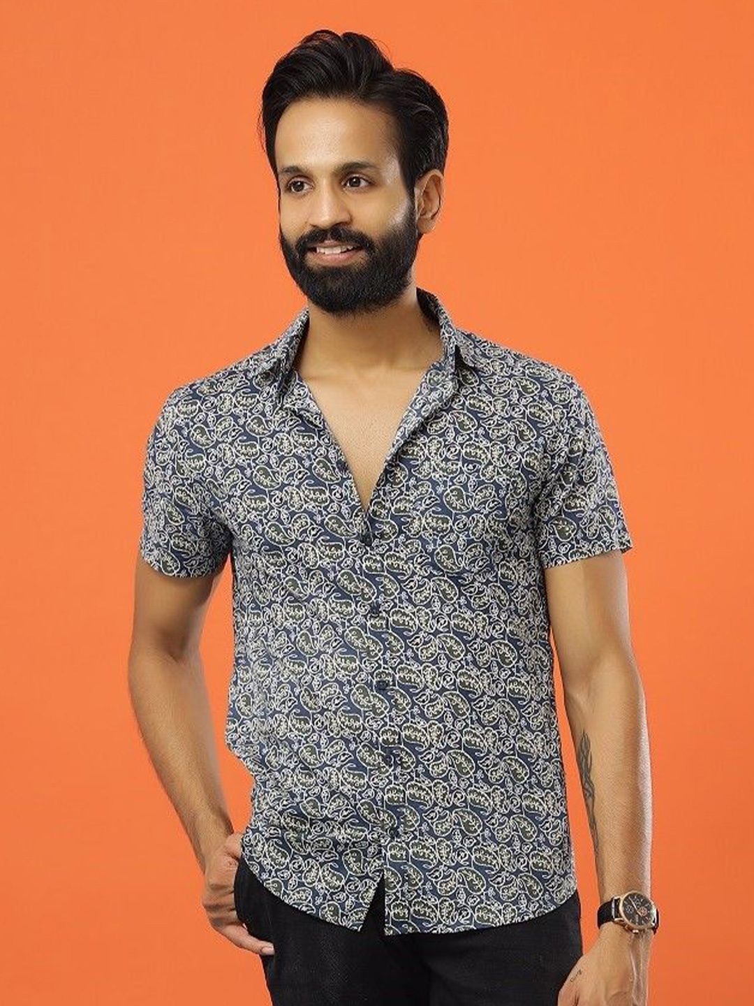 

SAY Men Classic Opaque Printed Casual Shirt, Navy blue