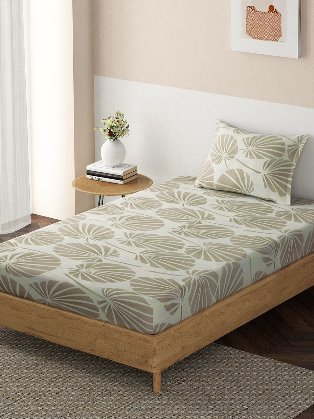 

HOKIPO Off White Printed Microfiber 140 TC Single Fitted Bedsheet With 1 Pillow Cover