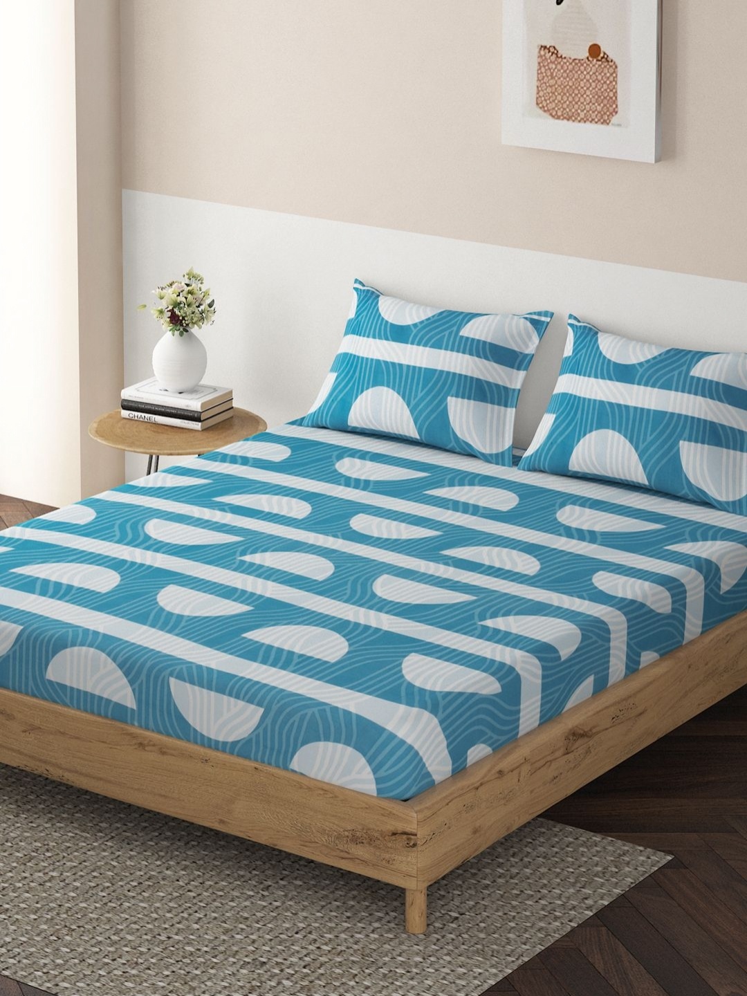 

HOKIPO Blue Geometric Printed Microfiber 130 TC Queen Fitted Bedsheet With 2 Pillow Covers